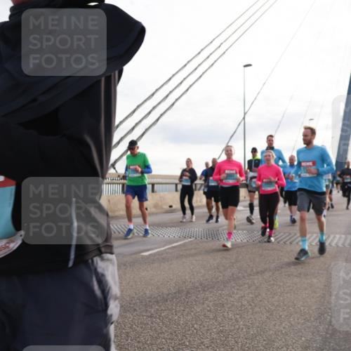 03.10.2024 - Köhlbrandbrückenlauf Matties Gatica Varas http://msf.ph/oto/7201196 03.10.2024 09:30:25 Position 2 2063, 1946 meine-sportfotos.de