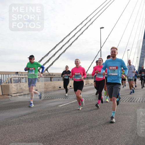 03.10.2024 - Köhlbrandbrückenlauf Matties Gatica Varas http://msf.ph/oto/7201205 03.10.2024 09:30:25 Position 2 2309, 2493, 1933, 2053, 2051, 1134 meine-sportfotos.de