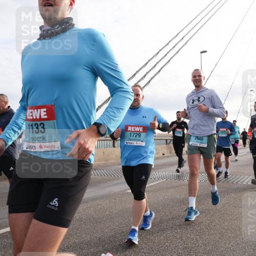 03.10.2024 - Köhlbrandbrückenlauf Matties Gatica Varas http://msf.ph/oto/7201235 03.10.2024 09:30:27 Position 2 1933, 1133, 1729, 8, 1145, 2640, 2620 meine-sportfotos.de