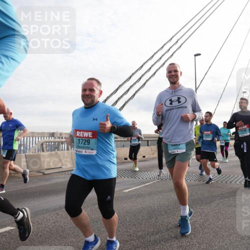 03.10.2024 - Köhlbrandbrückenlauf Matties Gatica Varas http://msf.ph/oto/7201241 03.10.2024 09:30:28 Position 2 2667, 1729, 2620, 1146 meine-sportfotos.de