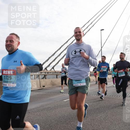 03.10.2024 - Köhlbrandbrückenlauf Matties Gatica Varas http://msf.ph/oto/7201250 03.10.2024 09:30:28 Position 2 1729, 2620, 1146 meine-sportfotos.de