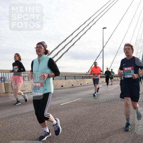 03.10.2024 - Köhlbrandbrückenlauf Matties Gatica Varas http://msf.ph/oto/7201329 03.10.2024 09:30:31 Position 2 2878, 1558 meine-sportfotos.de