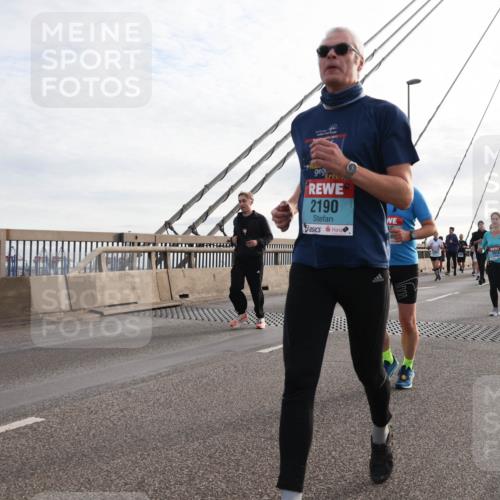 03.10.2024 - Köhlbrandbrückenlauf Matties Gatica Varas http://msf.ph/oto/7201384 03.10.2024 09:30:34 Position 2 2190 meine-sportfotos.de