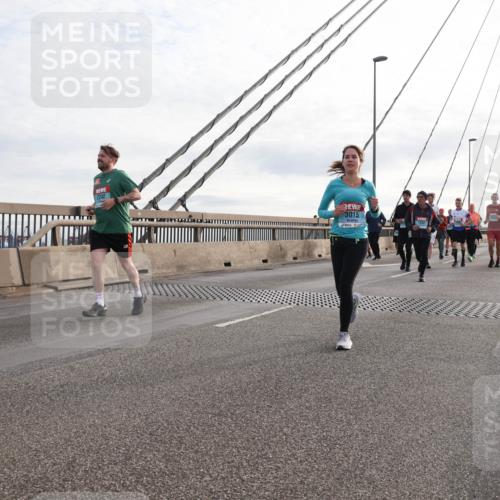 03.10.2024 - Köhlbrandbrückenlauf Matties Gatica Varas http://msf.ph/oto/7201418 03.10.2024 09:30:36 Position 2 2242, 3015 meine-sportfotos.de