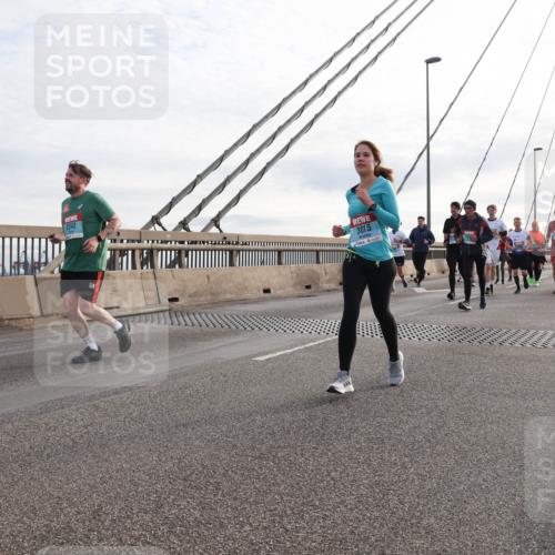 03.10.2024 - Köhlbrandbrückenlauf Matties Gatica Varas http://msf.ph/oto/7201431 03.10.2024 09:30:36 Position 2 2242, 3015 meine-sportfotos.de
