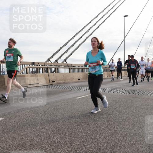 03.10.2024 - Köhlbrandbrückenlauf Matties Gatica Varas http://msf.ph/oto/7201439 03.10.2024 09:30:37 Position 2 2242, 3015, 1682 meine-sportfotos.de