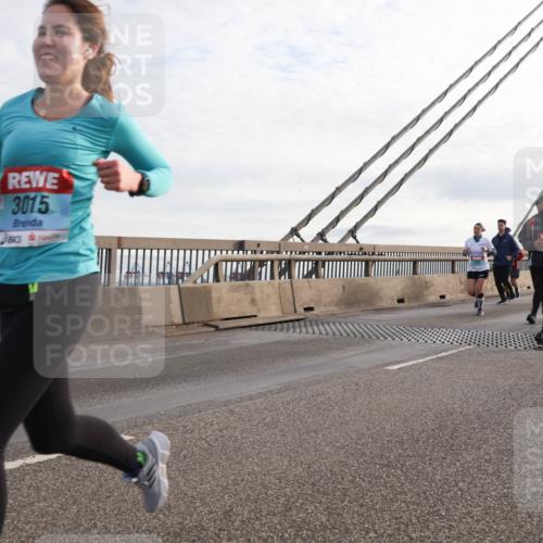 03.10.2024 - Köhlbrandbrückenlauf Matties Gatica Varas http://msf.ph/oto/7201453 03.10.2024 09:30:38 Position 2 3015, 682 meine-sportfotos.de