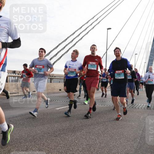 03.10.2024 - Köhlbrandbrückenlauf Matties Gatica Varas http://msf.ph/oto/7201529 03.10.2024 09:30:40 Position 2 731, 3327, 51, 1758, 2068, 1673, 2067, 3154, 2174 meine-sportfotos.de