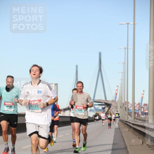 03.10.2024 - Köhlbrandbrückenlauf Fuchs,  Jonas http://msf.ph/oto/7201541 03.10.2024 09:39:50 Position 3 1248, 1125, 1055 meine-sportfotos.de