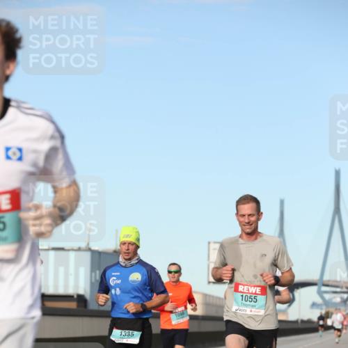 03.10.2024 - Köhlbrandbrückenlauf Fuchs,  Jonas http://msf.ph/oto/7201682 03.10.2024 09:39:52 Position 3 1335, 1090, 1055 meine-sportfotos.de