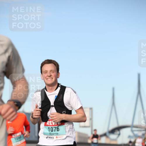 03.10.2024 - Köhlbrandbrückenlauf Fuchs,  Jonas http://msf.ph/oto/7201777 03.10.2024 09:39:54 Position 3 1090, 1076 meine-sportfotos.de