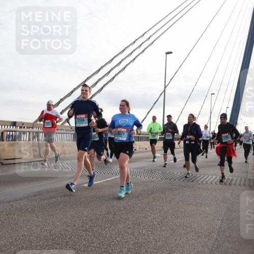 03.10.2024 - Köhlbrandbrückenlauf Matties Gatica Varas http://msf.ph/oto/7201779 03.10.2024 09:30:46 Position 2 2166, 1475, 2221 meine-sportfotos.de