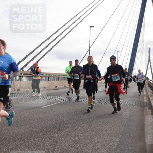 03.10.2024 - Köhlbrandbrückenlauf Matties Gatica Varas http://msf.ph/oto/7201807 03.10.2024 09:30:47 Position 2 2221, 2075, 1736 meine-sportfotos.de