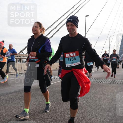 03.10.2024 - Köhlbrandbrückenlauf Matties Gatica Varas http://msf.ph/oto/7201845 03.10.2024 09:30:48 Position 2 2287, 208, 1736, 1573, 3129, 3225 meine-sportfotos.de