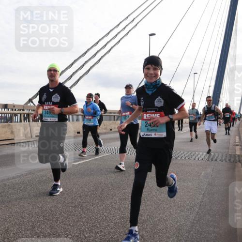 03.10.2024 - Köhlbrandbrückenlauf Matties Gatica Varas http://msf.ph/oto/7201943 03.10.2024 09:30:51 Position 2 2467, 2706, 2217, 24, 2215 meine-sportfotos.de