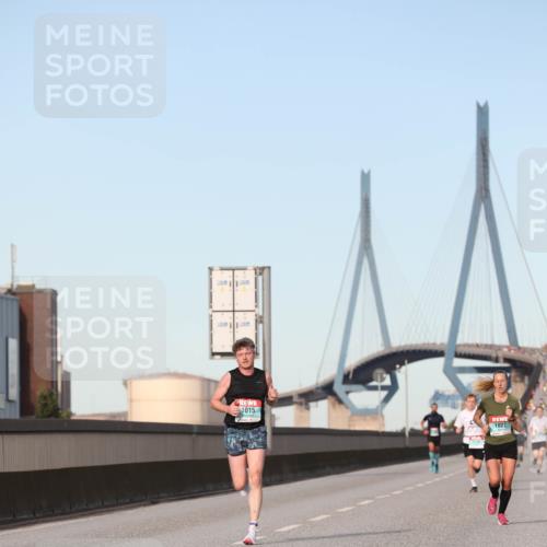 03.10.2024 - Köhlbrandbrückenlauf Fuchs,  Jonas http://msf.ph/oto/7201960 03.10.2024 09:39:58 Position 3 1015, 1027 meine-sportfotos.de