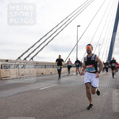 03.10.2024 - Köhlbrandbrückenlauf Matties Gatica Varas http://msf.ph/oto/7201983 03.10.2024 09:30:52 Position 2 1796, 2215 meine-sportfotos.de