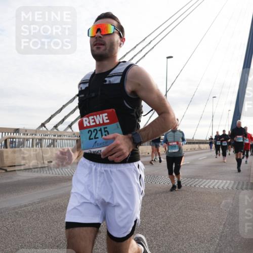 03.10.2024 - Köhlbrandbrückenlauf Matties Gatica Varas http://msf.ph/oto/7201998 03.10.2024 09:30:53 Position 2 2215, 2498 meine-sportfotos.de