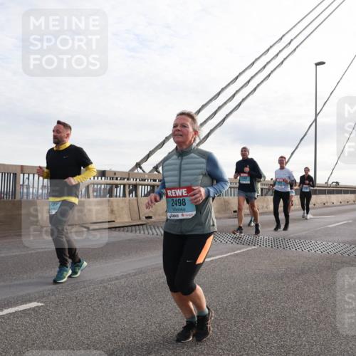 03.10.2024 - Köhlbrandbrückenlauf Matties Gatica Varas http://msf.ph/oto/7202044 03.10.2024 09:30:54 Position 2 182, 2498, 2363, 2157 meine-sportfotos.de