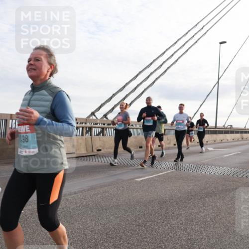 03.10.2024 - Köhlbrandbrückenlauf Matties Gatica Varas http://msf.ph/oto/7202053 03.10.2024 09:30:55 Position 2 1829, 198, 2363, 2157 meine-sportfotos.de