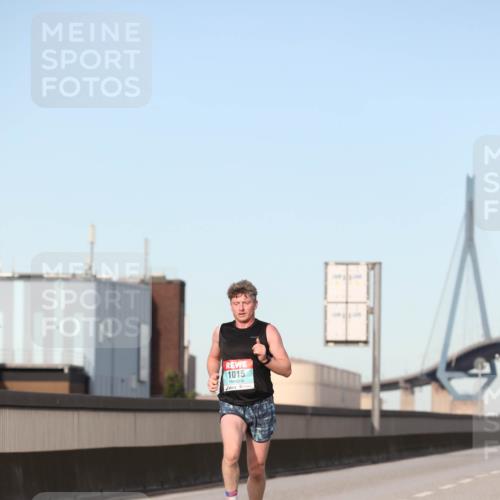 03.10.2024 - Köhlbrandbrückenlauf Fuchs,  Jonas http://msf.ph/oto/7202101 03.10.2024 09:40:00 Position 3 1015 meine-sportfotos.de