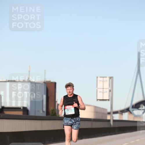 03.10.2024 - Köhlbrandbrückenlauf Fuchs,  Jonas http://msf.ph/oto/7202125 03.10.2024 09:40:01 Position 3 1015 meine-sportfotos.de