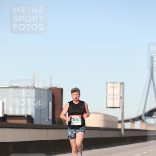 03.10.2024 - Köhlbrandbrückenlauf Fuchs,  Jonas http://msf.ph/oto/7202151 03.10.2024 09:40:01 Position 3 1015 meine-sportfotos.de