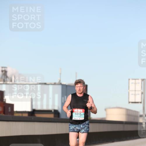 03.10.2024 - Köhlbrandbrückenlauf Fuchs,  Jonas http://msf.ph/oto/7202211 03.10.2024 09:40:02 Position 3 1015 meine-sportfotos.de