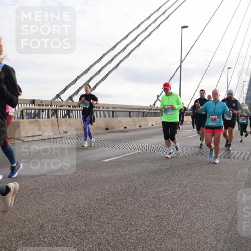 03.10.2024 - Köhlbrandbrückenlauf Matties Gatica Varas http://msf.ph/oto/7202256 03.10.2024 09:31:02 Position 2 2354, 2567, 2406, 1135 meine-sportfotos.de