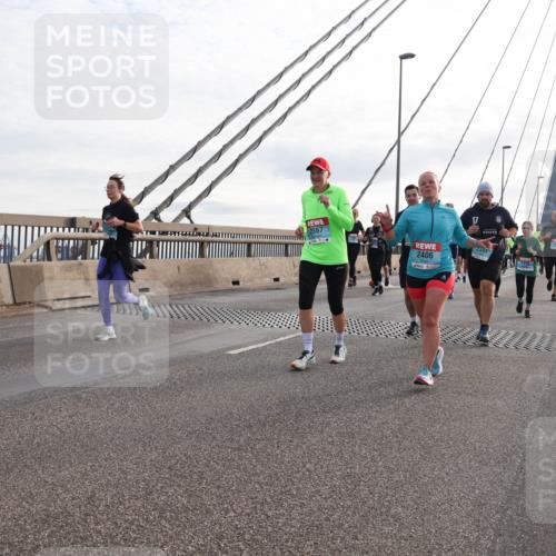 03.10.2024 - Köhlbrandbrückenlauf Matties Gatica Varas http://msf.ph/oto/7202273 03.10.2024 09:31:03 Position 2 17, 2567, 2394, 2406, 1135 meine-sportfotos.de