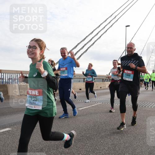 03.10.2024 - Köhlbrandbrückenlauf Matties Gatica Varas http://msf.ph/oto/7202343 03.10.2024 09:31:06 Position 2 1135, 2281, 2114, 1966 meine-sportfotos.de