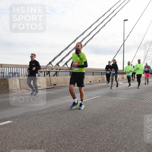 03.10.2024 - Köhlbrandbrückenlauf Matties Gatica Varas http://msf.ph/oto/7202381 03.10.2024 09:31:07 Position 2 2114 meine-sportfotos.de
