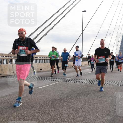 03.10.2024 - Köhlbrandbrückenlauf Matties Gatica Varas http://msf.ph/oto/7202503 03.10.2024 09:31:12 Position 2 2559, 187, 3275 meine-sportfotos.de