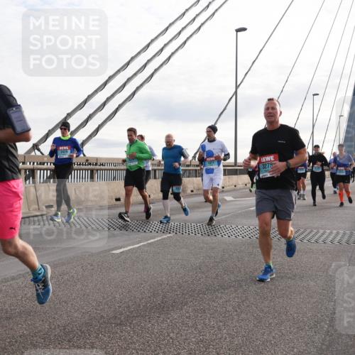 03.10.2024 - Köhlbrandbrückenlauf Matties Gatica Varas http://msf.ph/oto/7202517 03.10.2024 09:31:12 Position 2 3429, 3275, 1514 meine-sportfotos.de