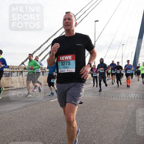 03.10.2024 - Köhlbrandbrückenlauf Matties Gatica Varas http://msf.ph/oto/7202544 03.10.2024 09:31:13 Position 2 3429, 202, 3275, 1514 meine-sportfotos.de