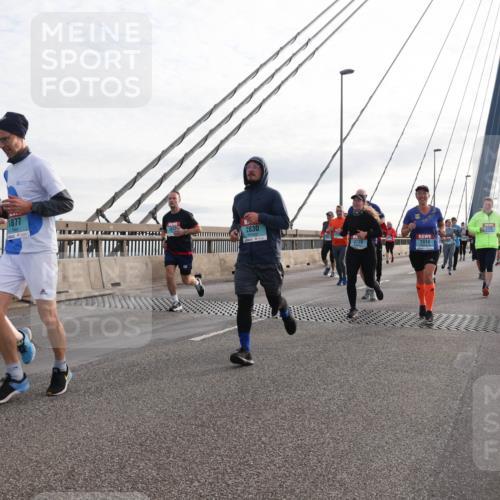 03.10.2024 - Köhlbrandbrückenlauf Matties Gatica Varas http://msf.ph/oto/7202606 03.10.2024 09:31:14 Position 2 2501, 1877, 2023, 2830, 3729, 1514 meine-sportfotos.de