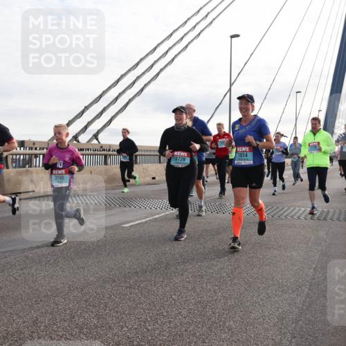 03.10.2024 - Köhlbrandbrückenlauf Matties Gatica Varas http://msf.ph/oto/7202646 03.10.2024 09:31:15 Position 2 2512, 3190, 3729, 1514, 2126 meine-sportfotos.de