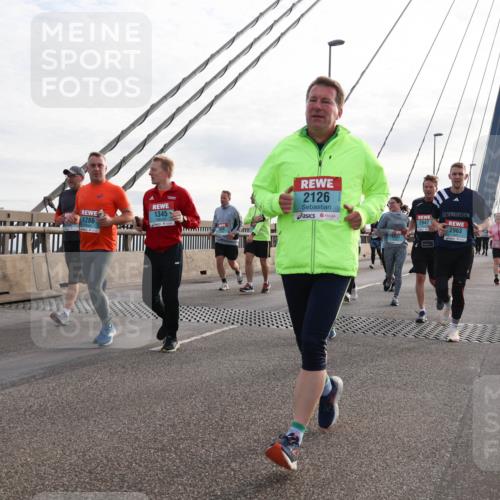 03.10.2024 - Köhlbrandbrückenlauf Matties Gatica Varas http://msf.ph/oto/7202696 03.10.2024 09:31:17 Position 2 2126, 1345, 1286, 2947, 2963, 290 meine-sportfotos.de