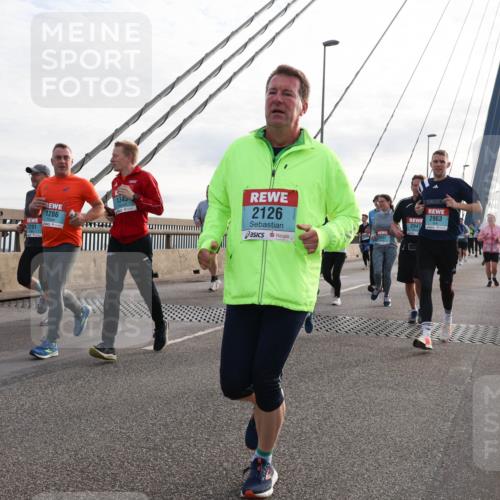 03.10.2024 - Köhlbrandbrückenlauf Matties Gatica Varas http://msf.ph/oto/7202700 03.10.2024 09:31:17 Position 2 2291, 1286, 1345, 2126, 2963, 2947 meine-sportfotos.de