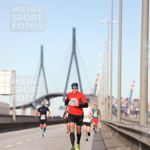03.10.2024 - Köhlbrandbrückenlauf Fuchs,  Jonas http://msf.ph/oto/7202718 03.10.2024 09:40:12 Position 3 1203 meine-sportfotos.de
