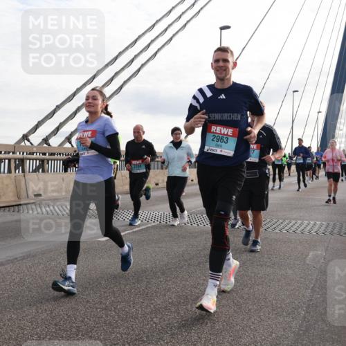 03.10.2024 - Köhlbrandbrückenlauf Matties Gatica Varas http://msf.ph/oto/7202737 03.10.2024 09:31:18 Position 2 2708, 2963, 17 meine-sportfotos.de