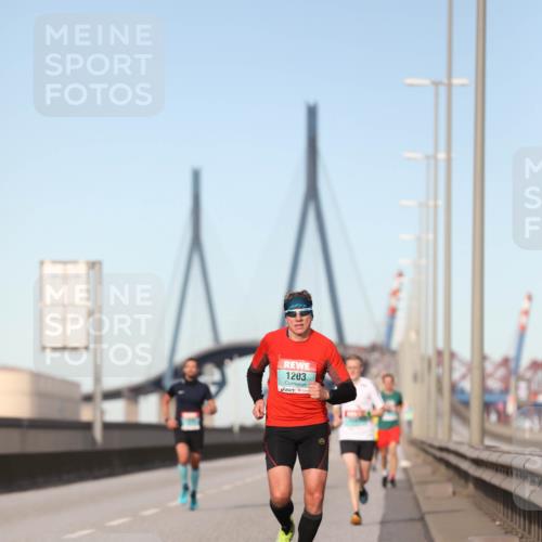 03.10.2024 - Köhlbrandbrückenlauf Fuchs,  Jonas http://msf.ph/oto/7202760 03.10.2024 09:40:13 Position 3 1203 meine-sportfotos.de