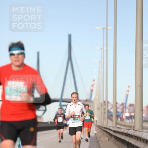 03.10.2024 - Köhlbrandbrückenlauf Fuchs,  Jonas http://msf.ph/oto/7202811 03.10.2024 09:40:17 Position 3 1085 meine-sportfotos.de