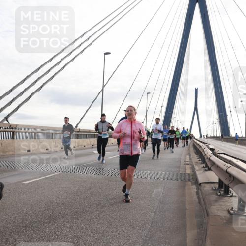 03.10.2024 - Köhlbrandbrückenlauf Matties Gatica Varas http://msf.ph/oto/7202817 03.10.2024 09:31:21 Position 2 2264 meine-sportfotos.de