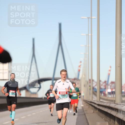 03.10.2024 - Köhlbrandbrückenlauf Fuchs,  Jonas http://msf.ph/oto/7202822 03.10.2024 09:40:18 Position 3 1334, 1085 meine-sportfotos.de