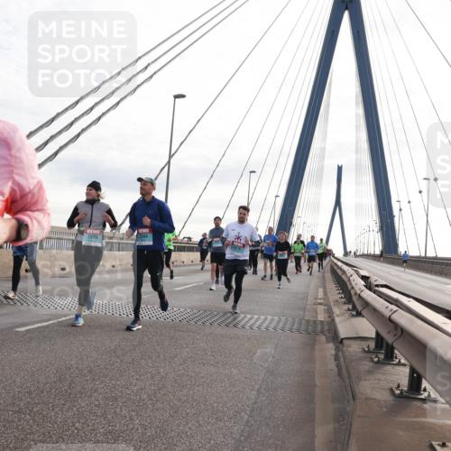 03.10.2024 - Köhlbrandbrückenlauf Matties Gatica Varas http://msf.ph/oto/7202852 03.10.2024 09:31:22 Position 2 2584, 2609, 3076 meine-sportfotos.de