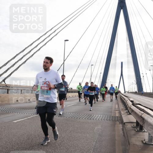 03.10.2024 - Köhlbrandbrückenlauf Matties Gatica Varas http://msf.ph/oto/7202884 03.10.2024 09:31:24 Position 2 3076 meine-sportfotos.de