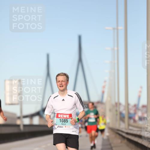 03.10.2024 - Köhlbrandbrückenlauf Fuchs,  Jonas http://msf.ph/oto/7202925 03.10.2024 09:40:20 Position 3 1085 meine-sportfotos.de