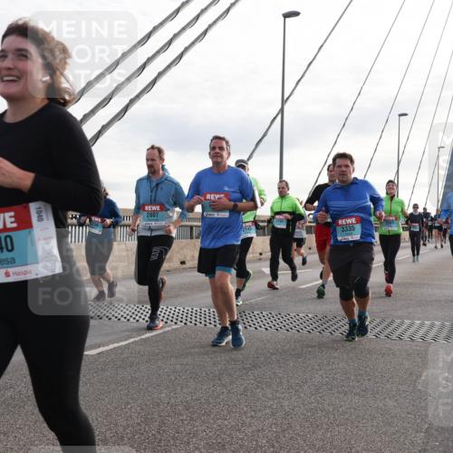 03.10.2024 - Köhlbrandbrückenlauf Matties Gatica Varas http://msf.ph/oto/7202962 03.10.2024 09:31:27 Position 2 1040, 1040, 2807, 3160, 2143, 3335, 2705 meine-sportfotos.de