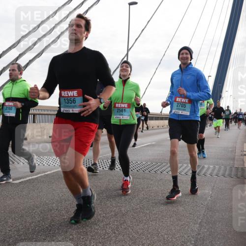 03.10.2024 - Köhlbrandbrückenlauf Matties Gatica Varas http://msf.ph/oto/7203021 03.10.2024 09:31:29 Position 2 3160, 1356, 2561, 2705 meine-sportfotos.de